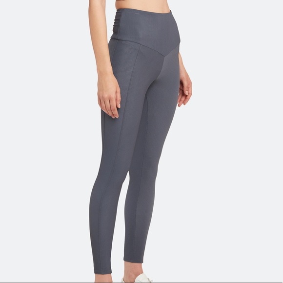 Onzie | Sweetheart Rib High Rise Legging Slate Grey - Picture 3 of 10